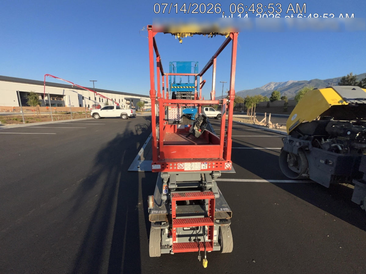 2020 Skyjack SJIII-3219 Solid NM Tires, Half height spring hinged entry gate, Dual Beacons, 800W Inverter
