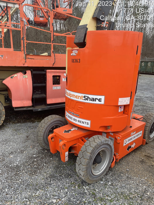 2019 JLG E300AJP