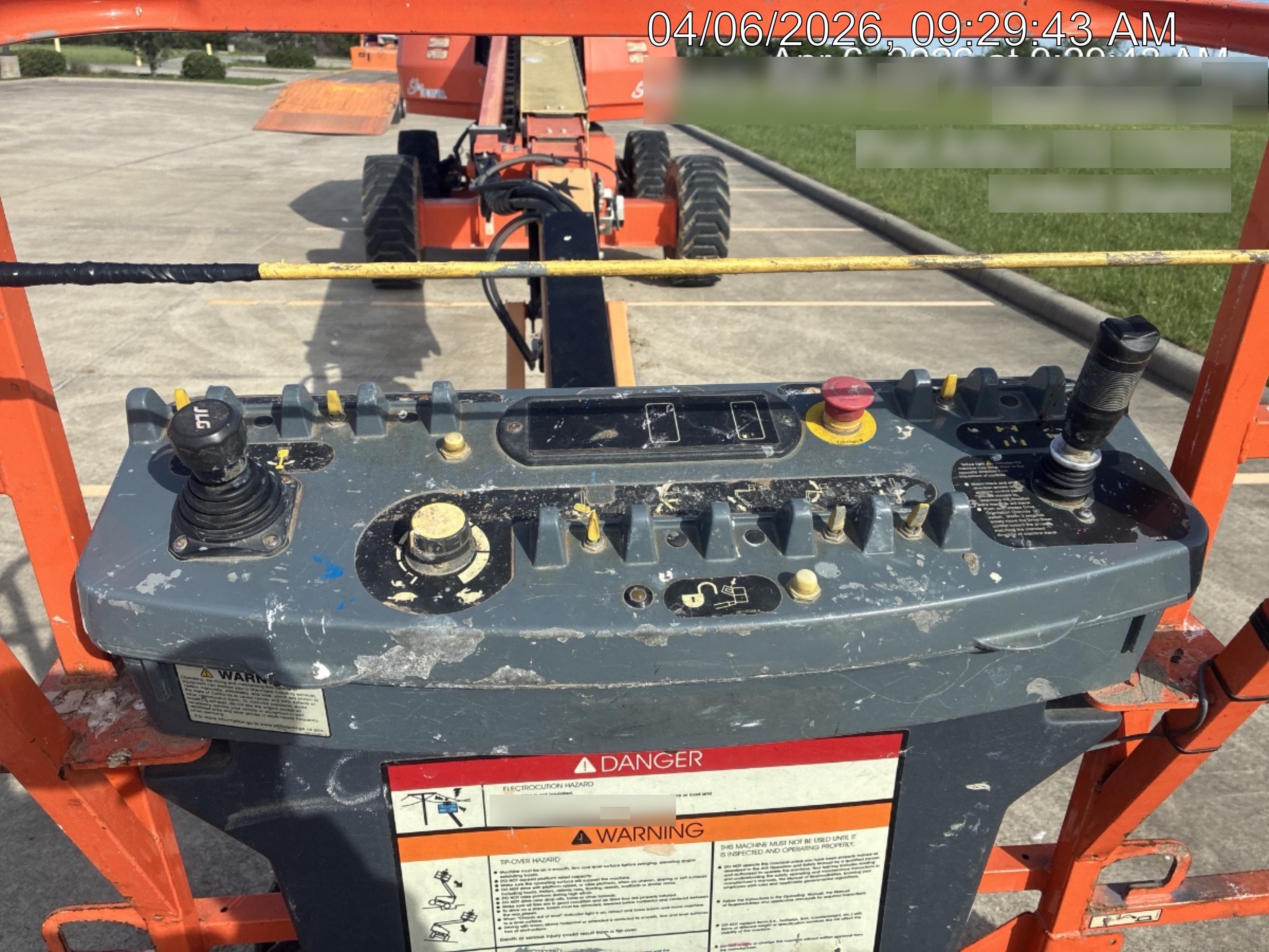 2023 JLG 660SJ