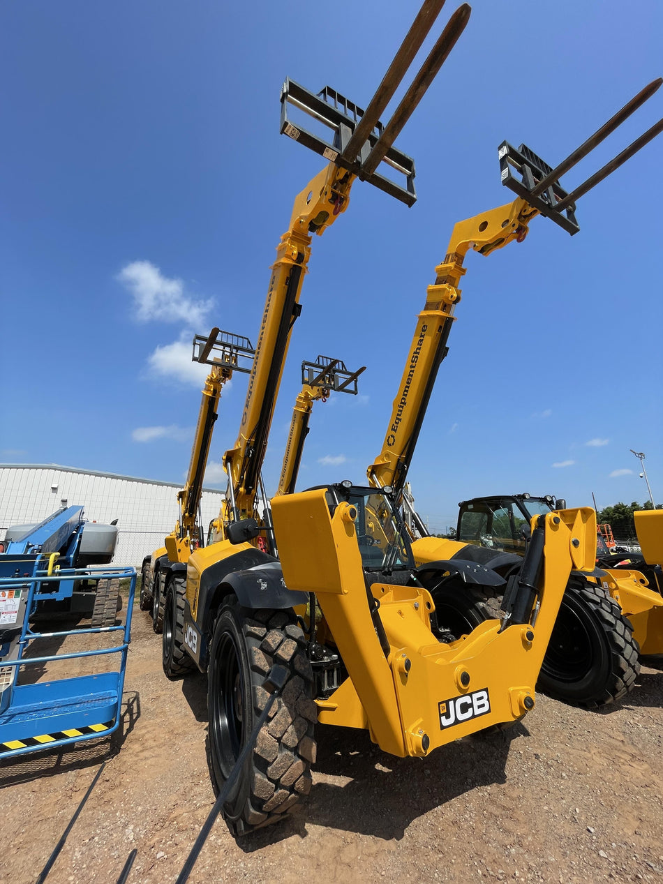 2025 JCB 512-56