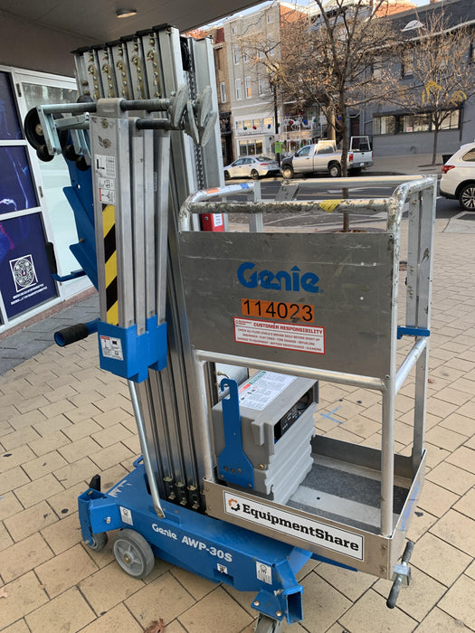 2020 GENIE AWP-30S