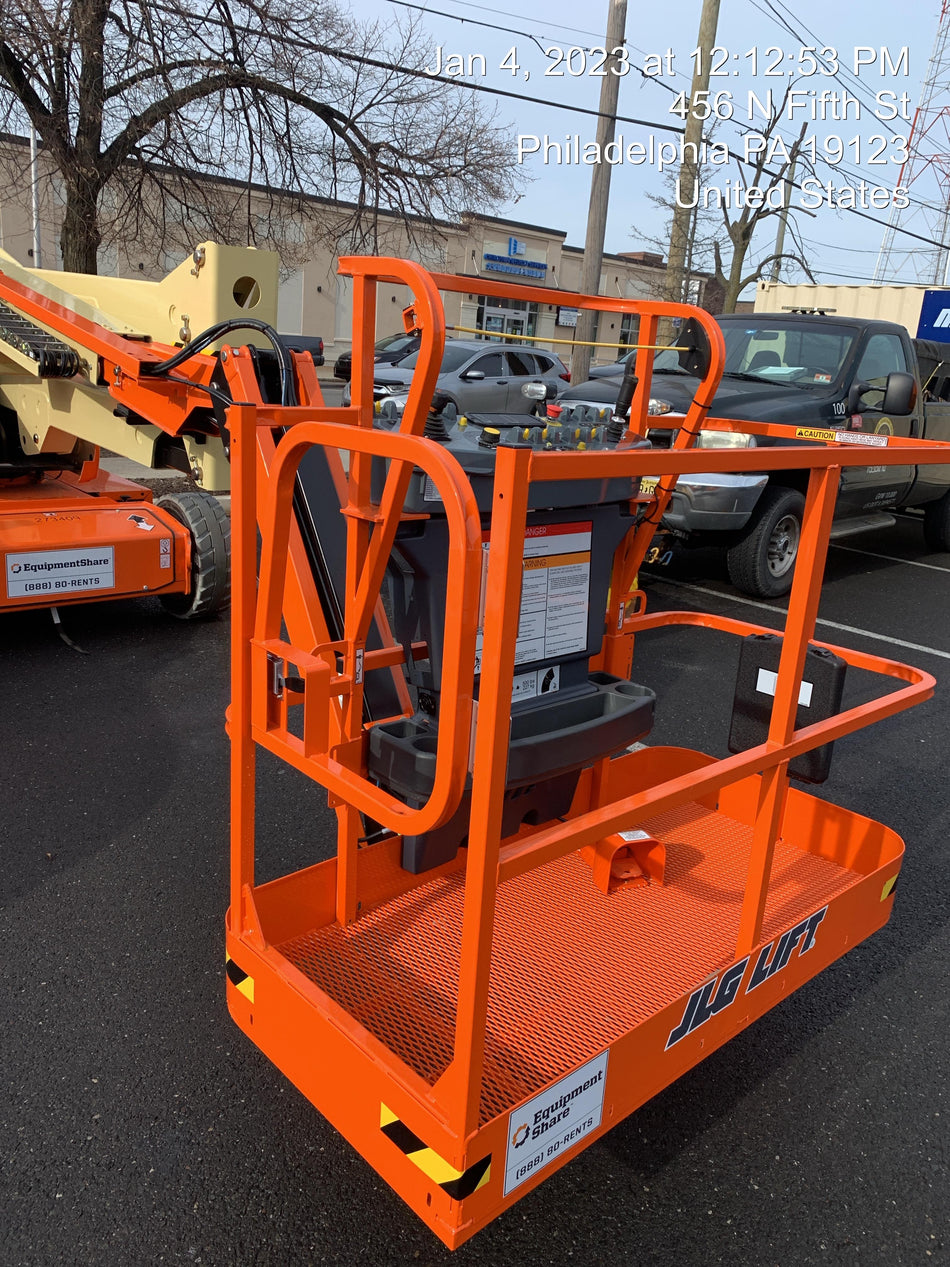 2022 JLG E450AJ