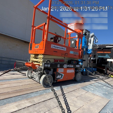 2022 JLG ES1330L