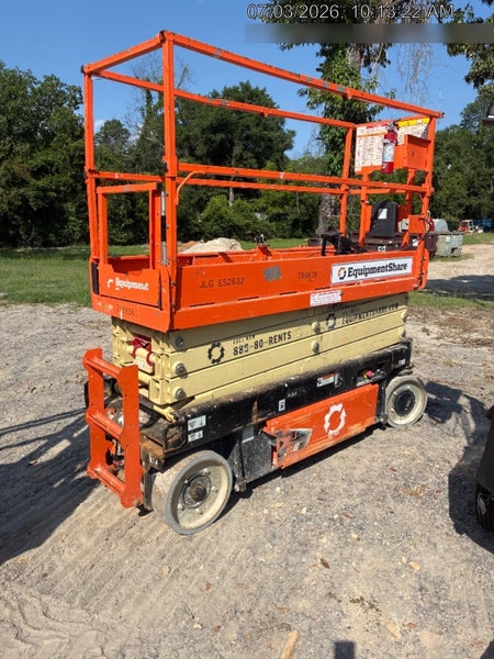 2022 JLG ES2632