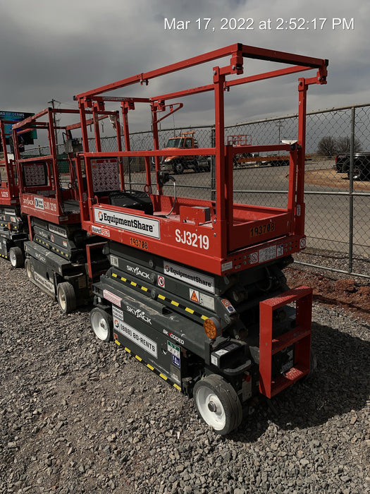 2021 SKYJACK SJ3219