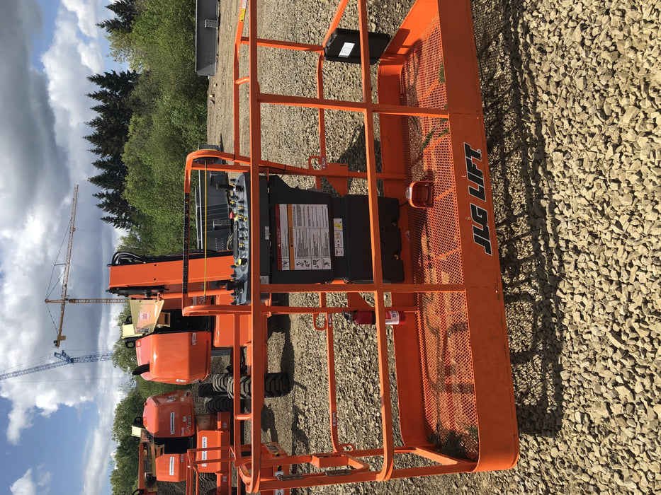 2019 JLG 460SJ