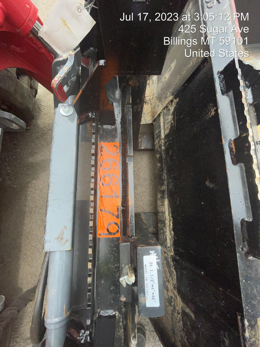 2022 TAKEUCHI 48" Pallet Forks - Takeuchi