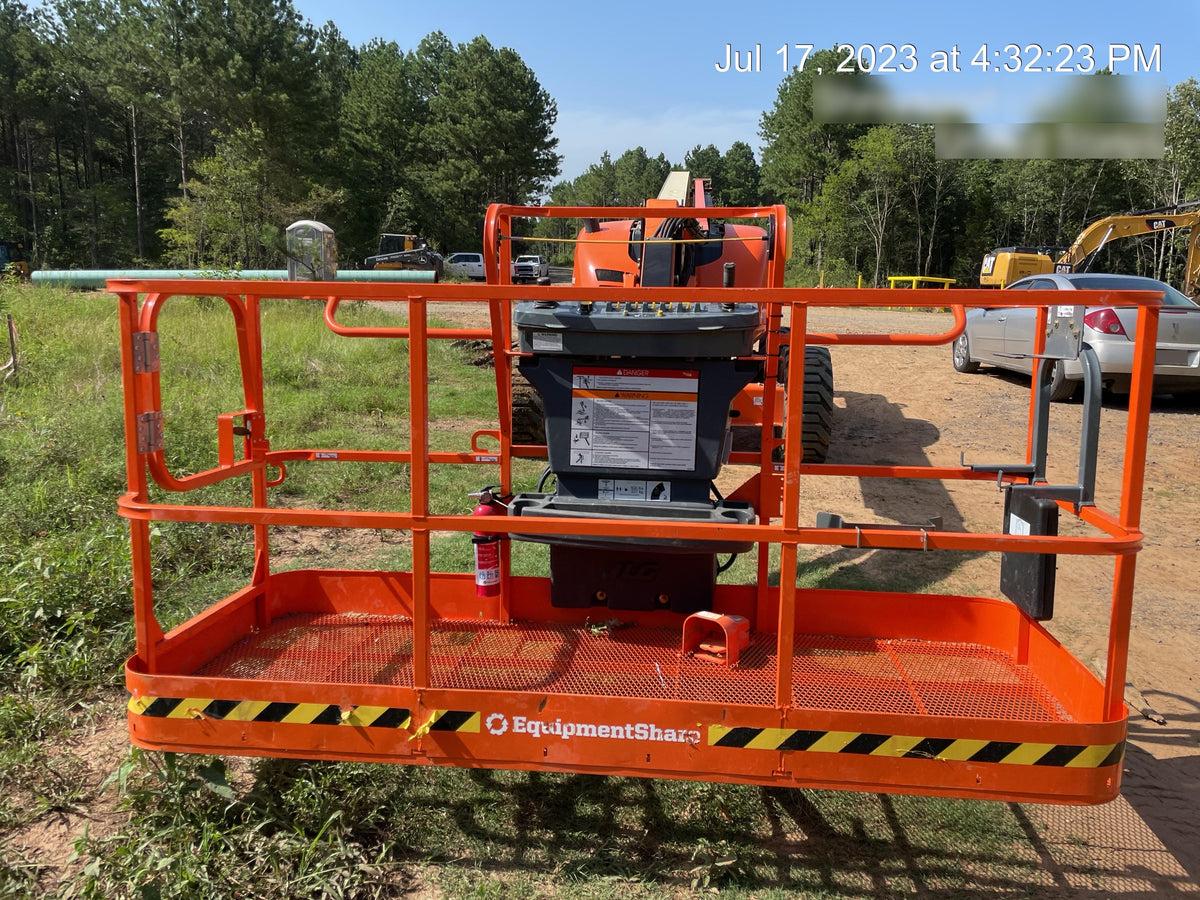 2023 JLG 600AJ