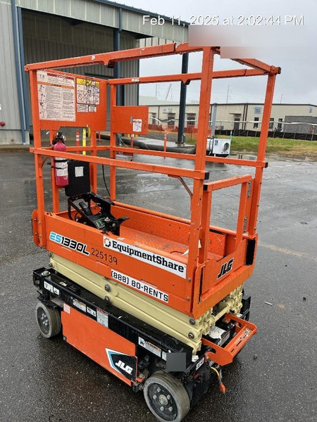 2022 JLG ES1330L
