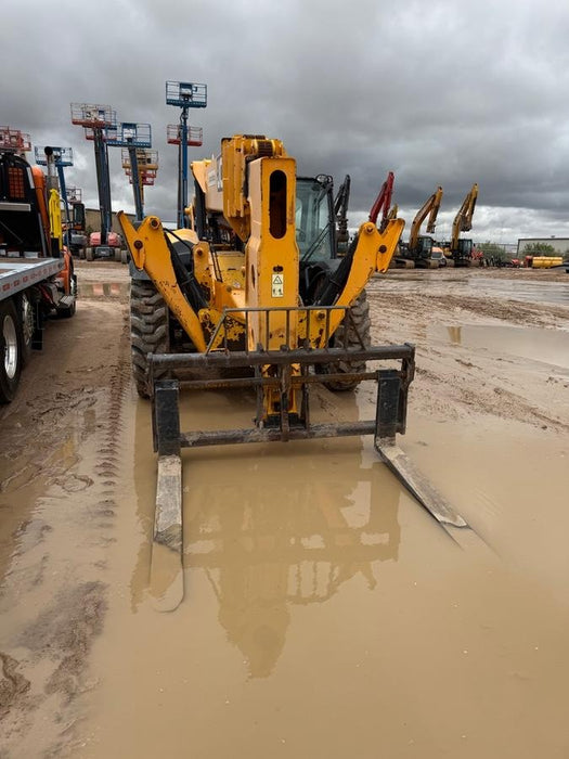 2019 JCB 510-56