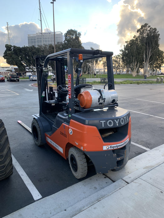 2022 TOYOTA 8FGU25 LP w/ Scale