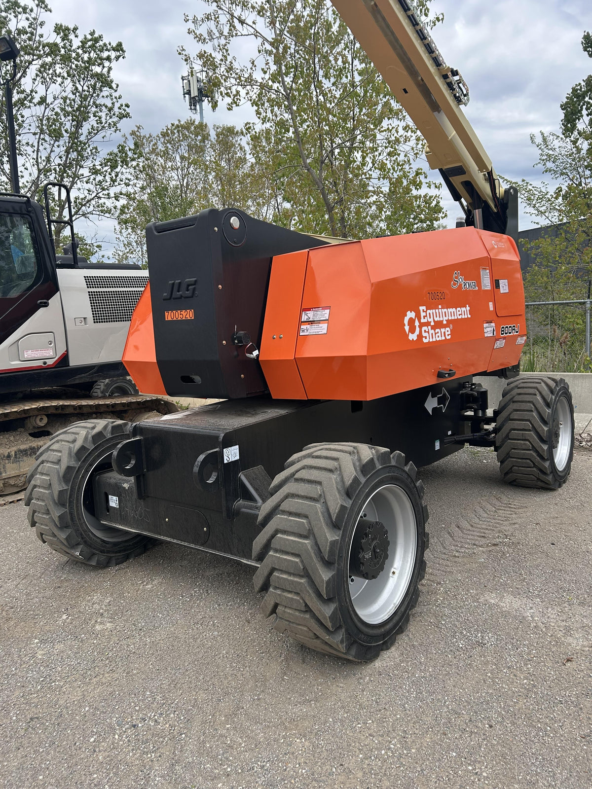2026 JLG 800AJ