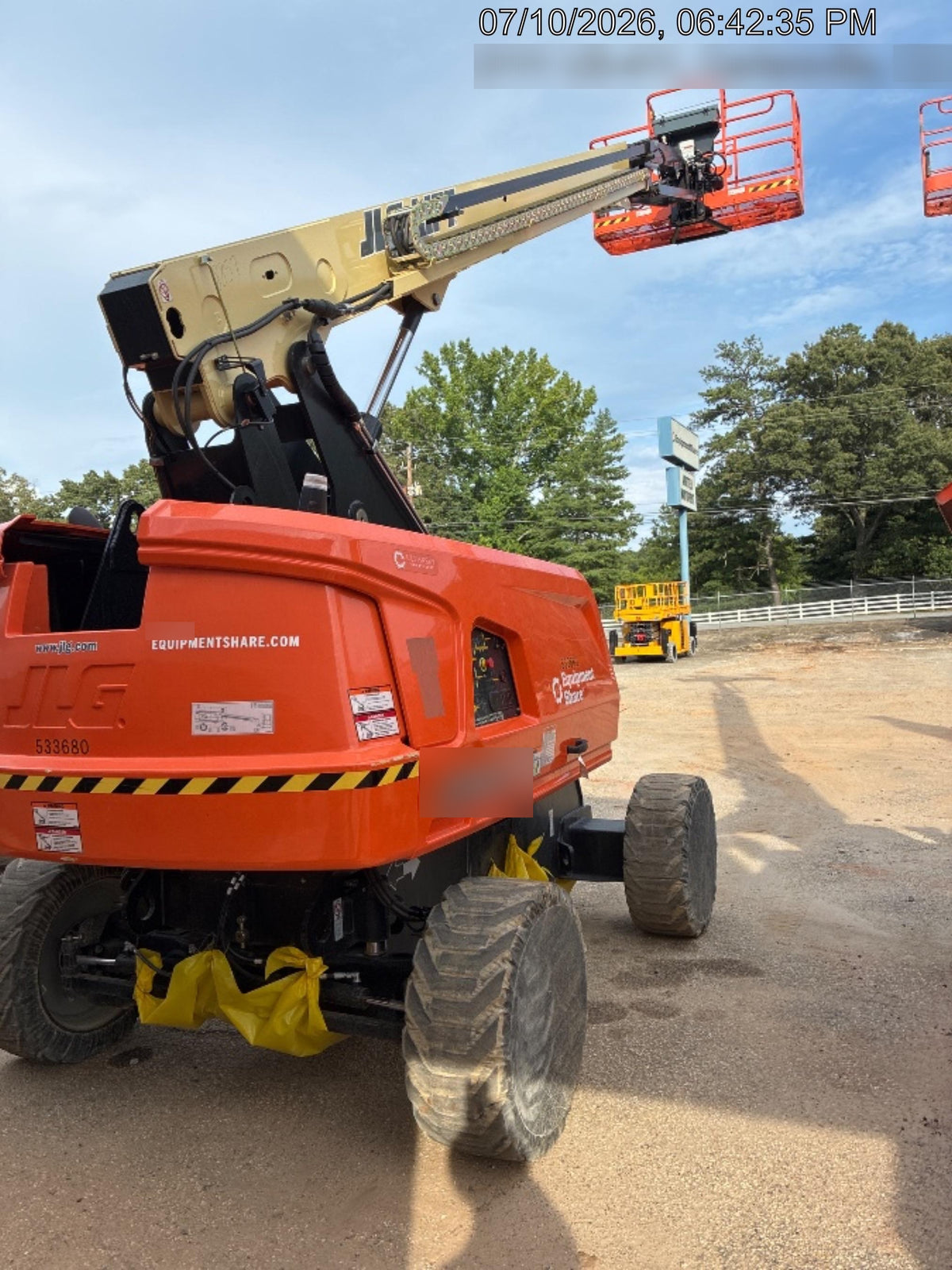 2025 JLG 660SJ