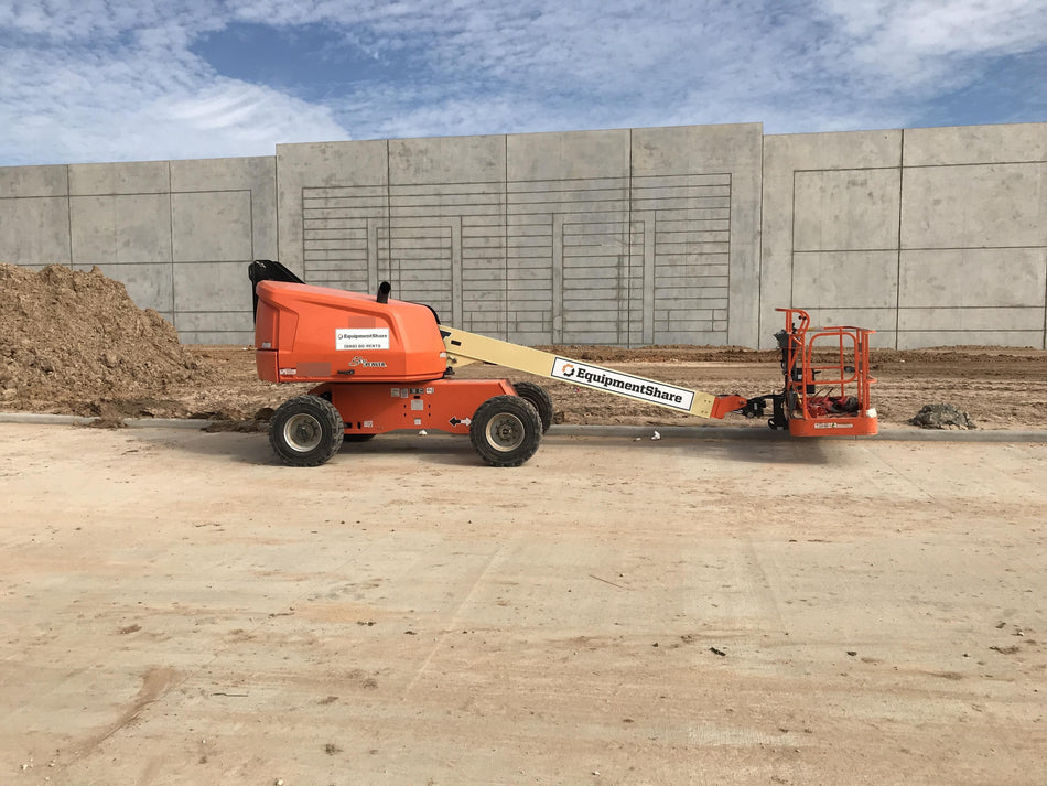 2019 JLG 400S