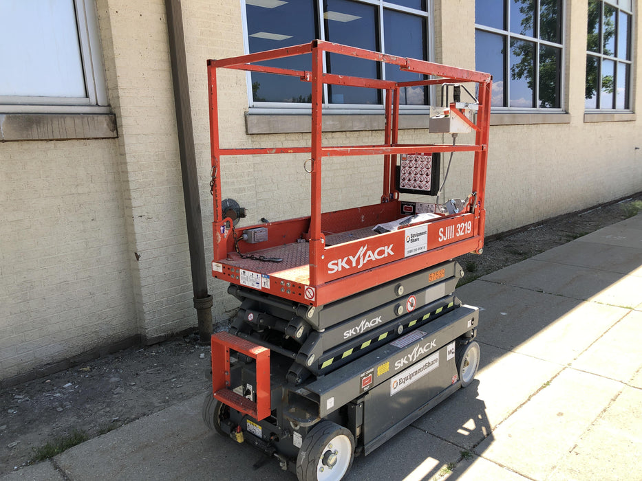 2016 Skyjack SJIII-3219 Standard Rental Specs