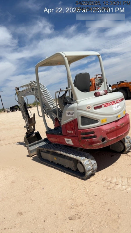 2022 TAKEUCHI TB235-2R
