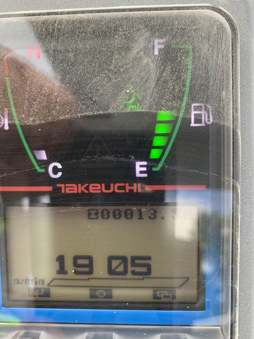 2022 TAKEUCHI TB235-2R