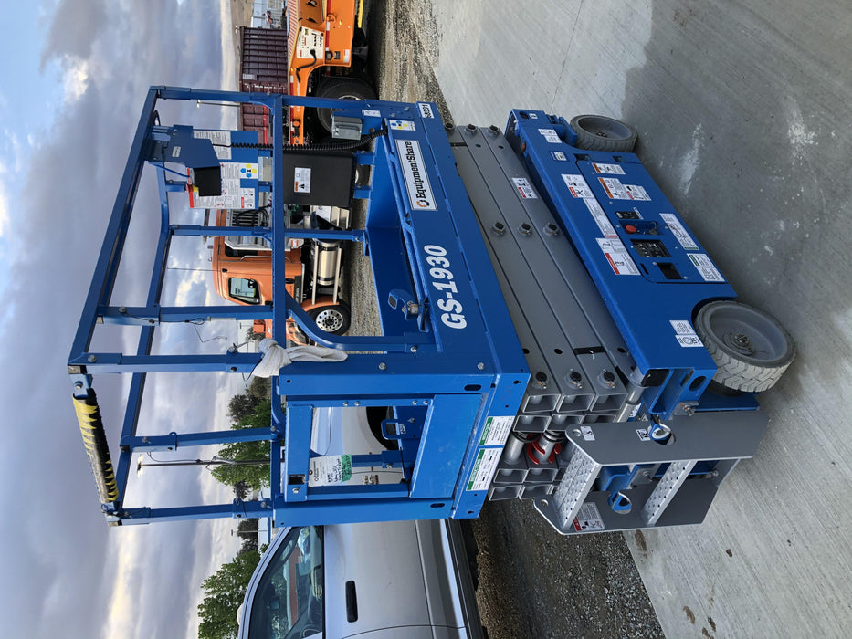 2020 Genie GS-1930 Solid Non Marking Tires, Beacon, Folding rails with half height swing gate, 800W Inverter