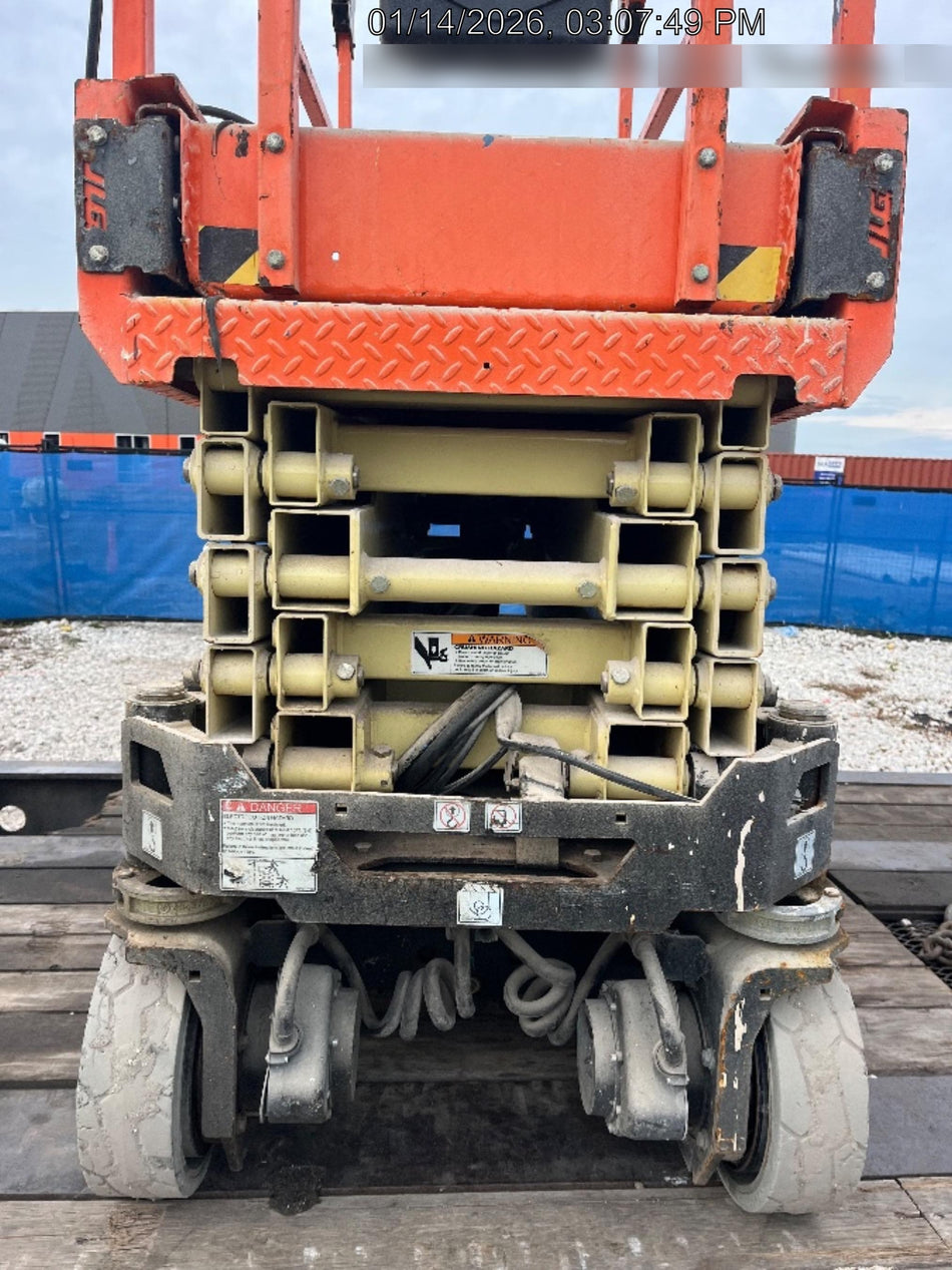 2022 JLG ES1932