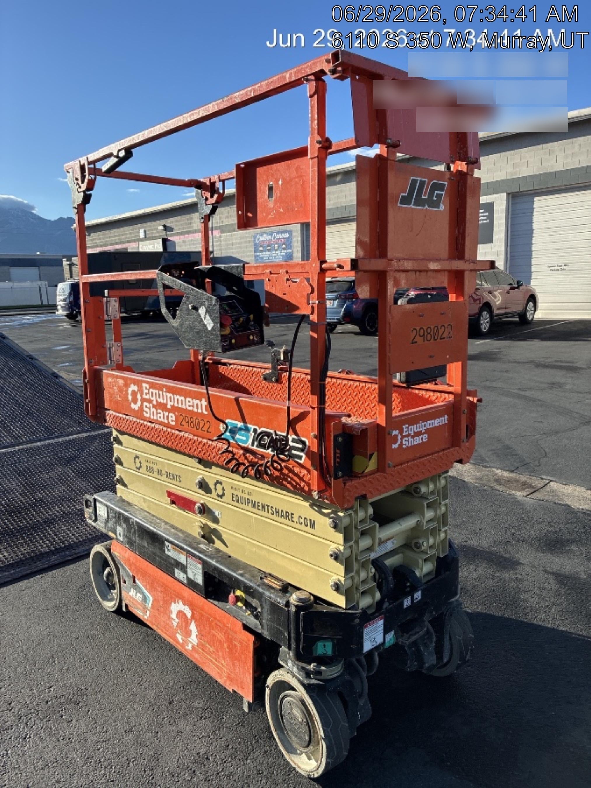 2023 JLG ES1932