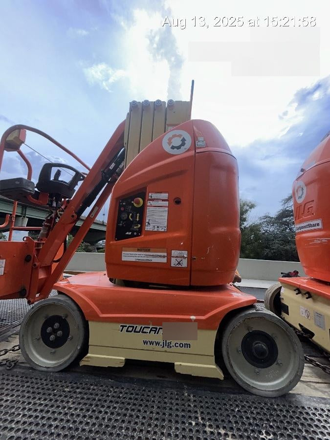 2022 JLG 26E
