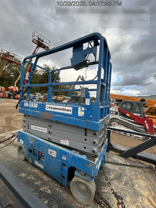 2020 Genie GS-1930 Fixed rails with chain entry gate - Pre A92.20