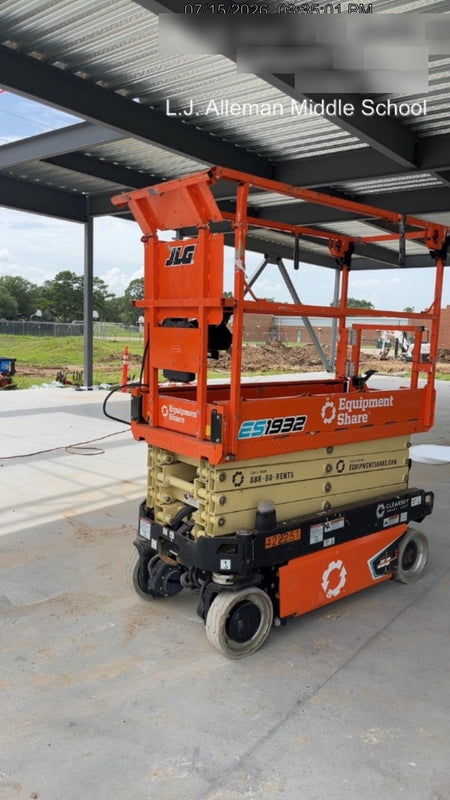2024 JLG ES1932