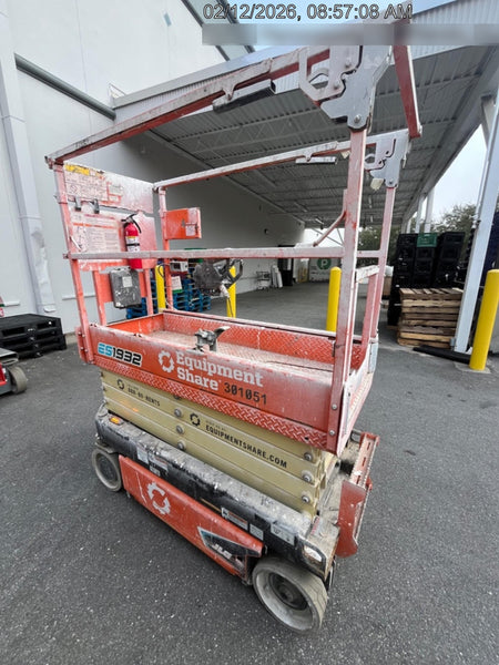 2023 JLG ES1932