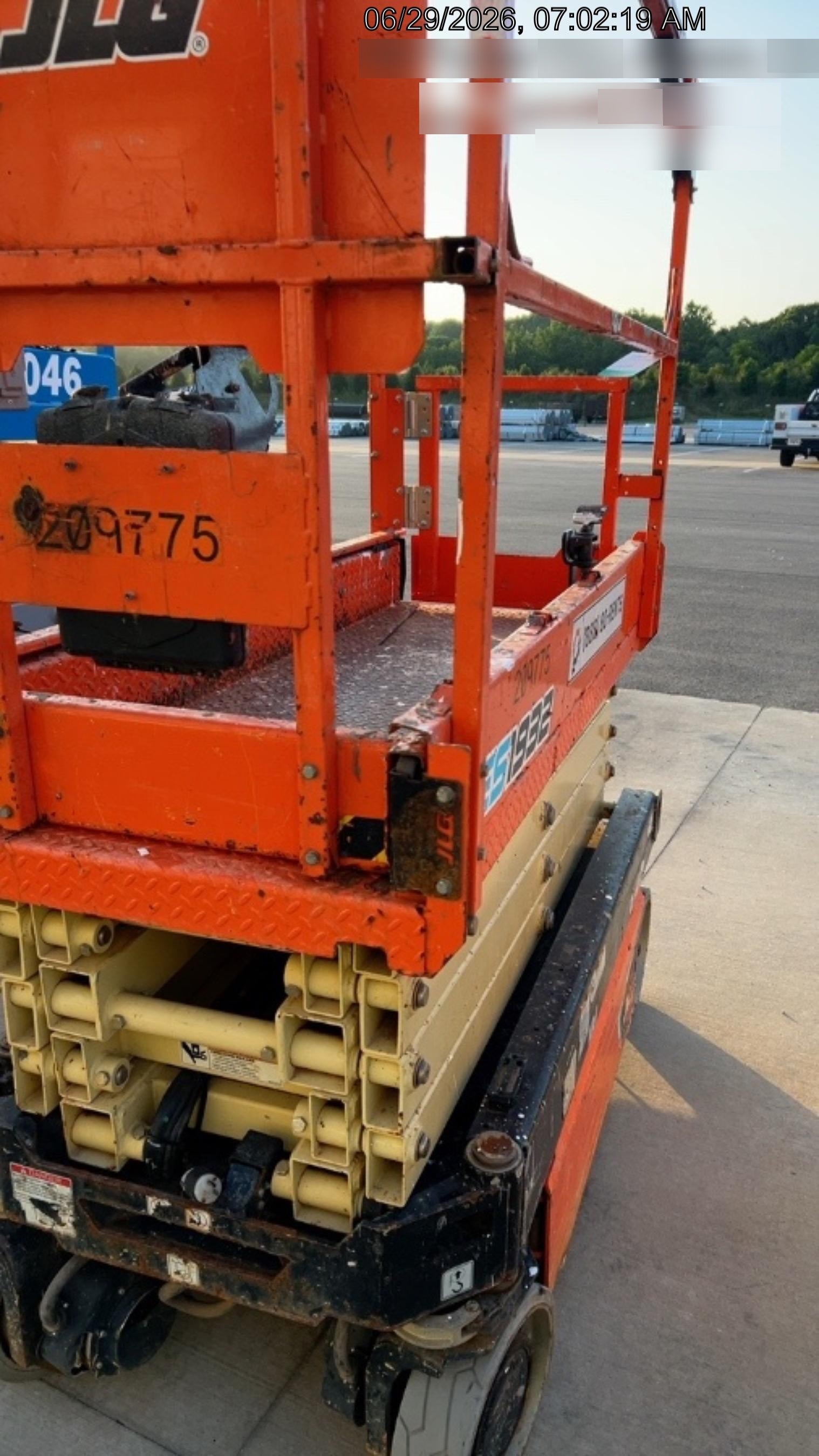 2022 JLG ES1932