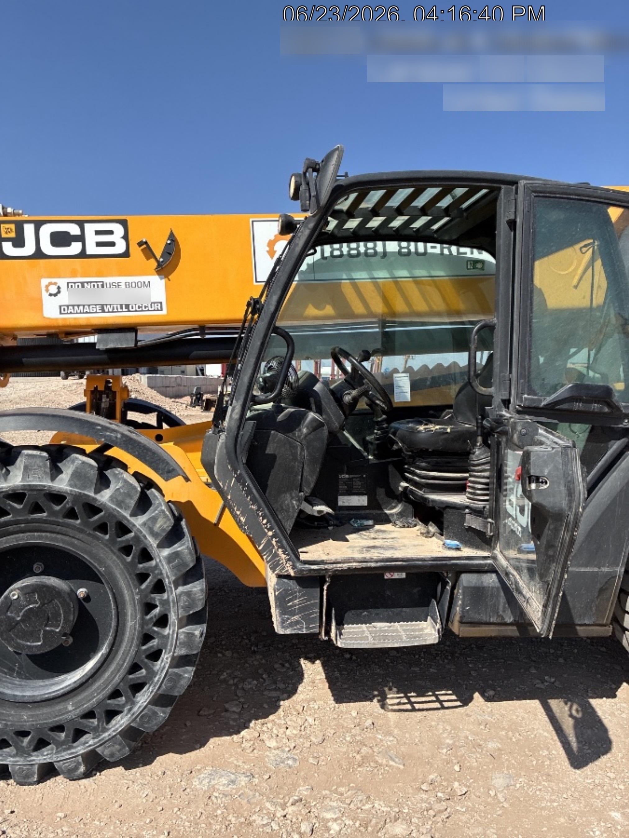 2020 JCB 512-56