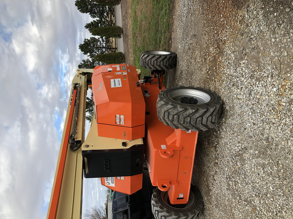 2019 JLG 800AJ