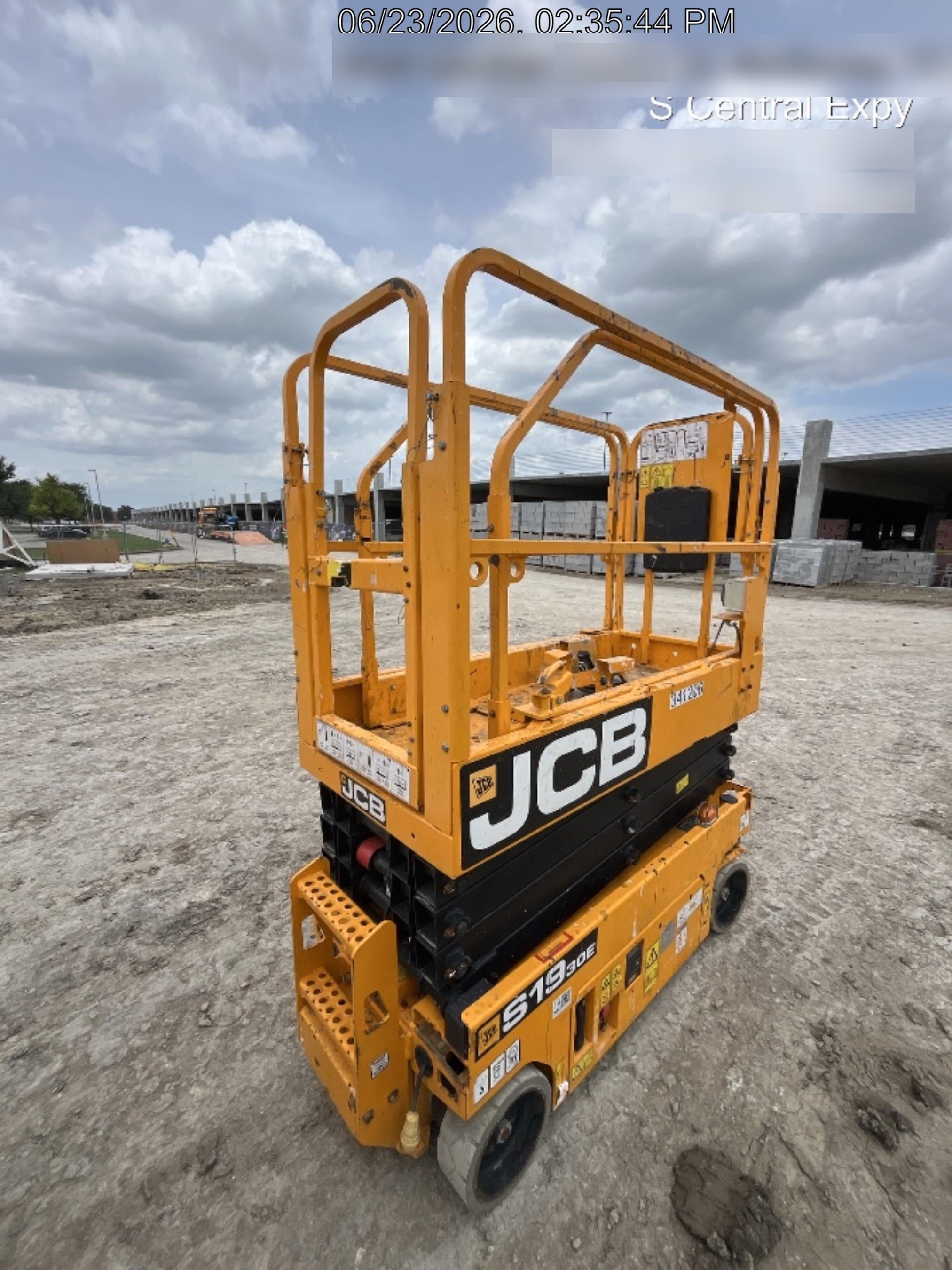 2023 JCB S1930E