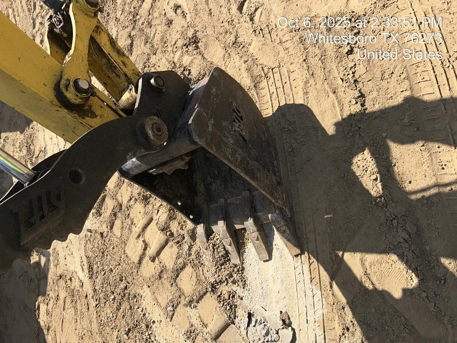 2025 TAKEUCHI 18" HD Bucket - Takeuchi