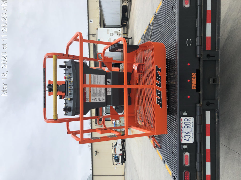 2019 JLG E300AJP