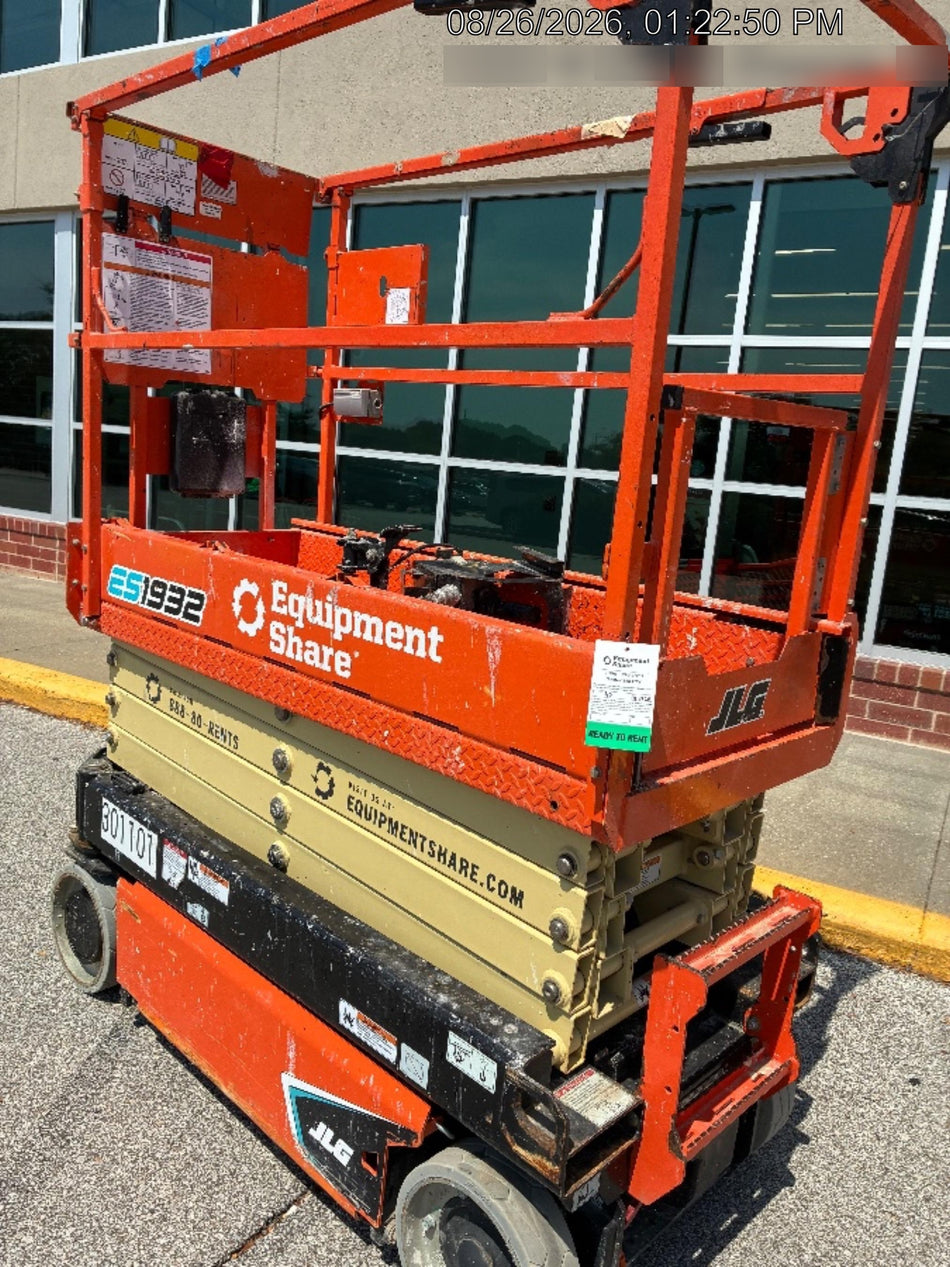 2023 JLG ES1932