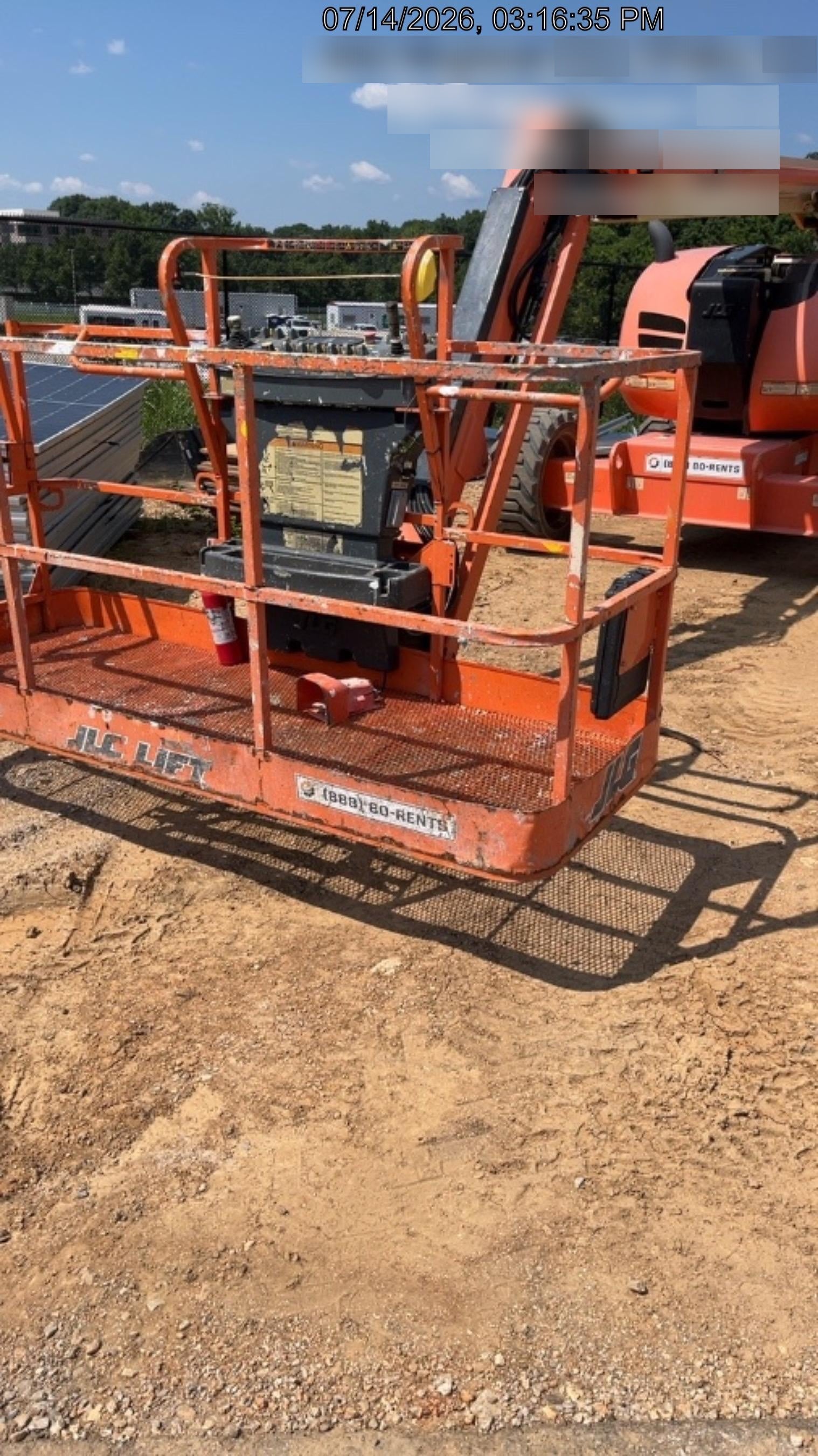 2021 JLG 600AJ