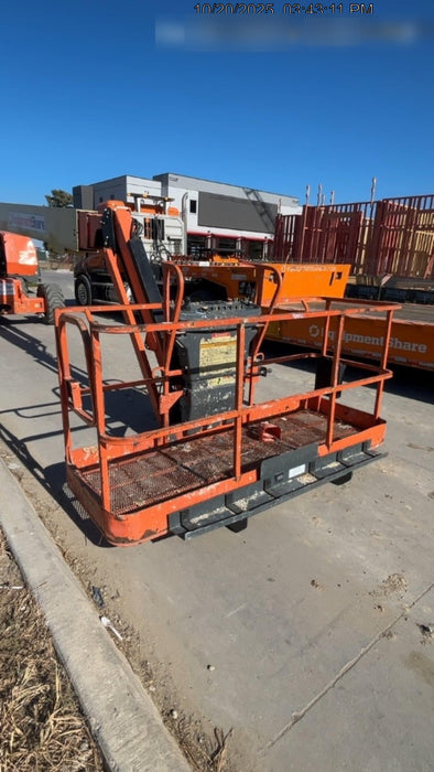 2016 JLG 860SJ
