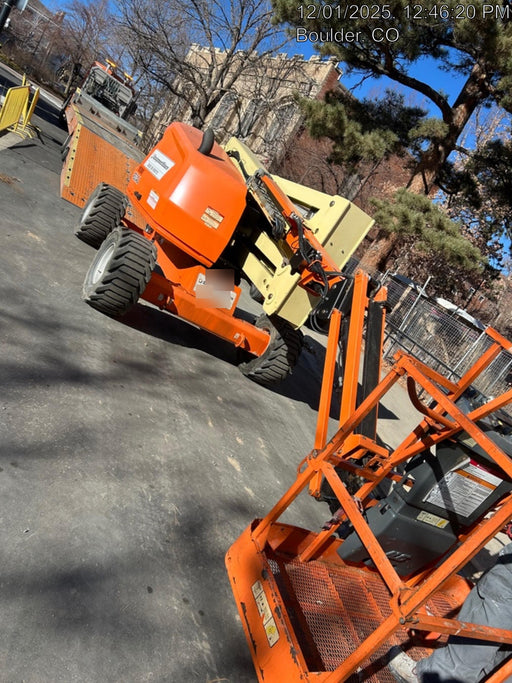 2019 JLG 450AJ
