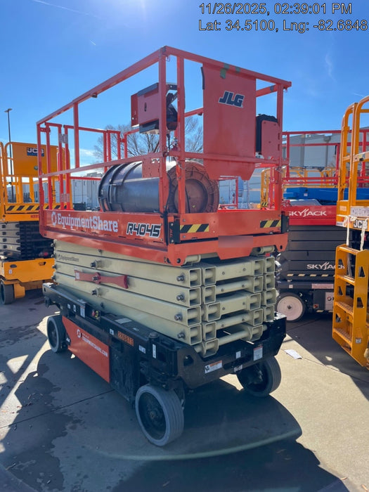 2022 JLG R4045