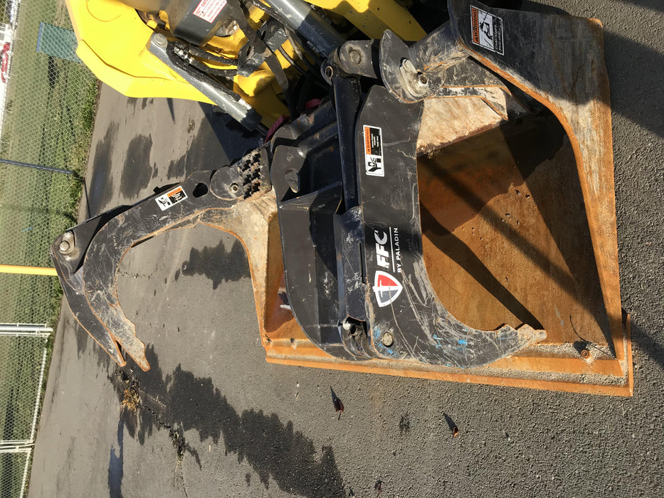 2019 PALADIN 76" Scrap Grapple Bucket - Paladin