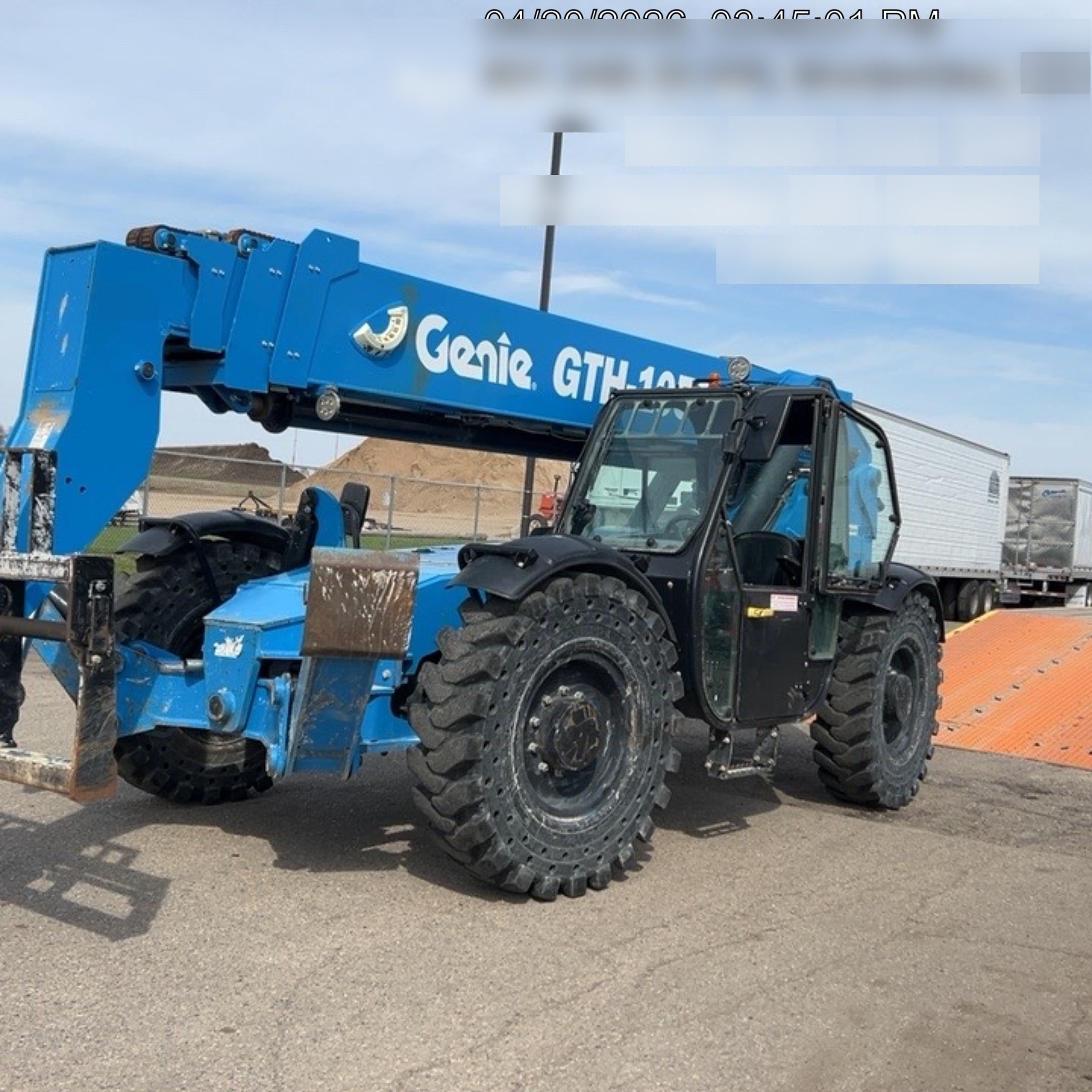 2018 Genie GTH-1056 Genie GTH-1056 w/Enclosed Cab w/HVAC, Work Lights, Solid Tires, Beacon, 60" Carriage and Forks