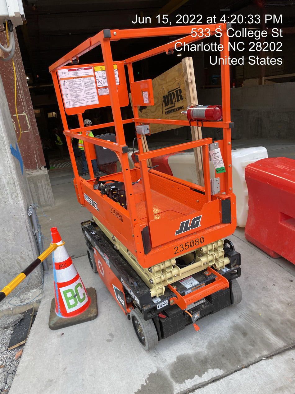 2022 JLG ES1330L