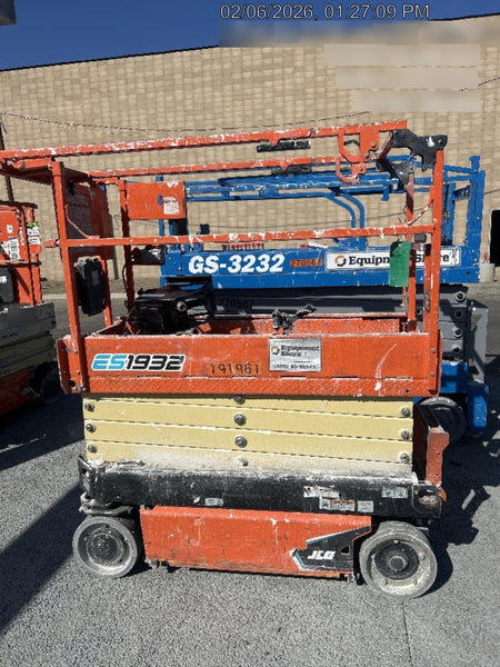 2021 JLG ES1932
