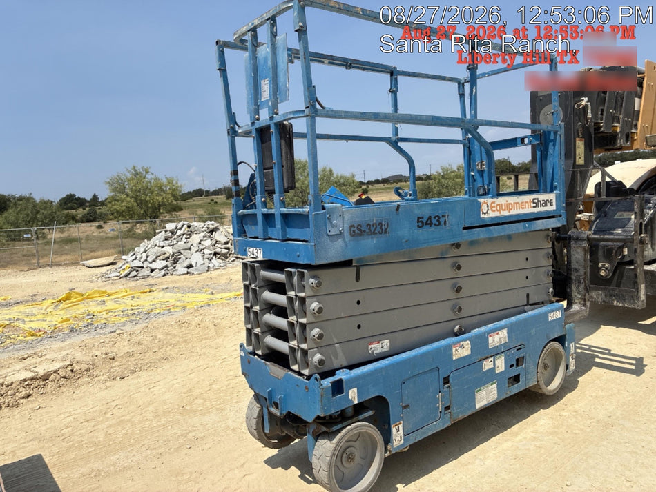 2017 Genie GS-3232 Genie GS3232 Narrow 32' Scissor Lift