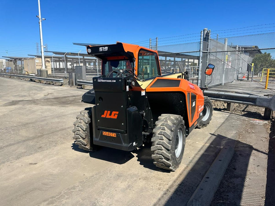 2025 JLG 519