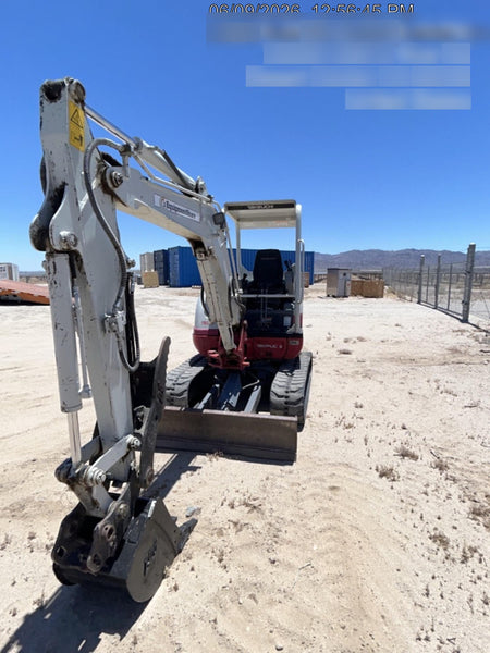 2022 TAKEUCHI TB235-2R