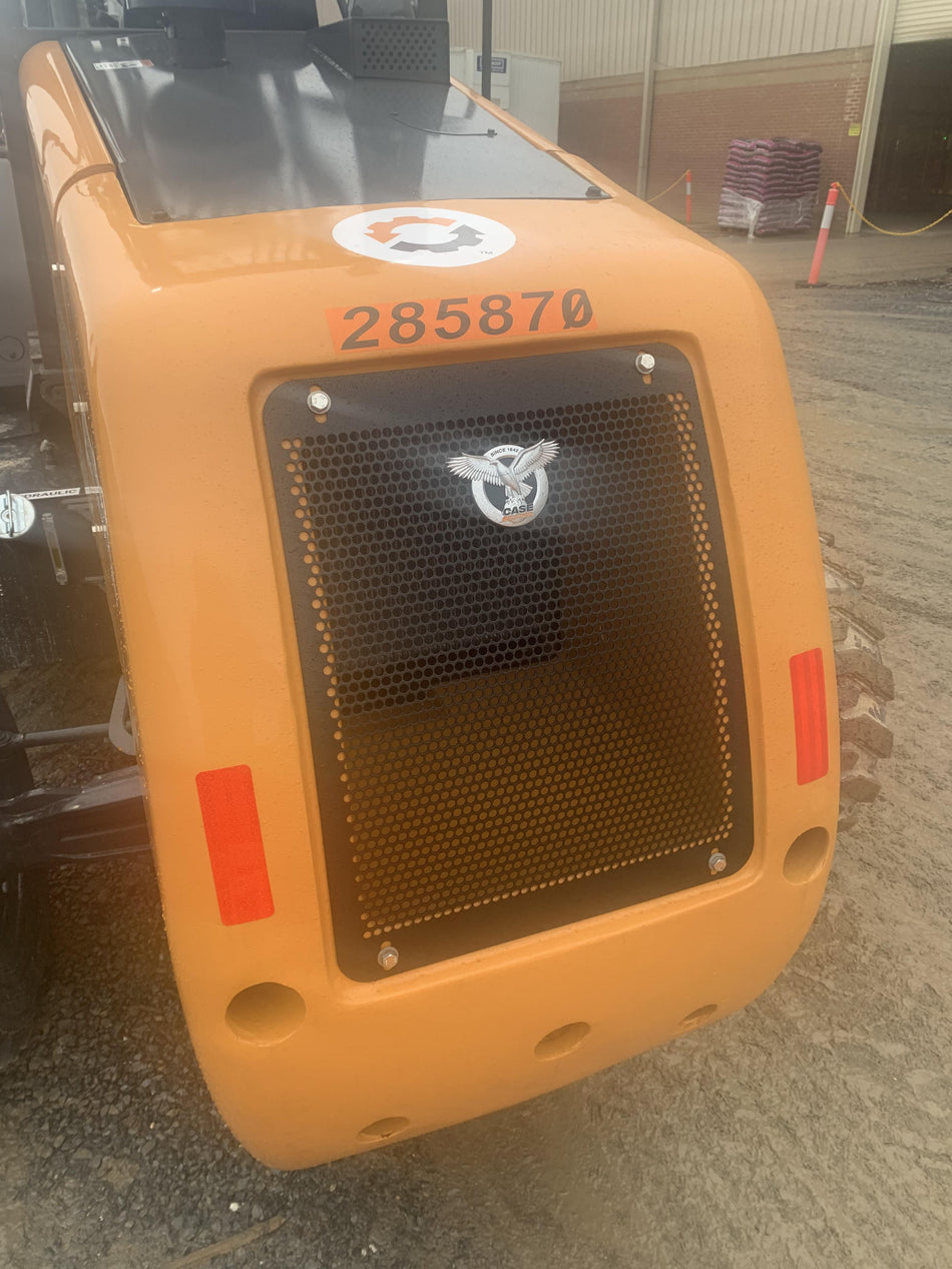 2023 CASE 588H