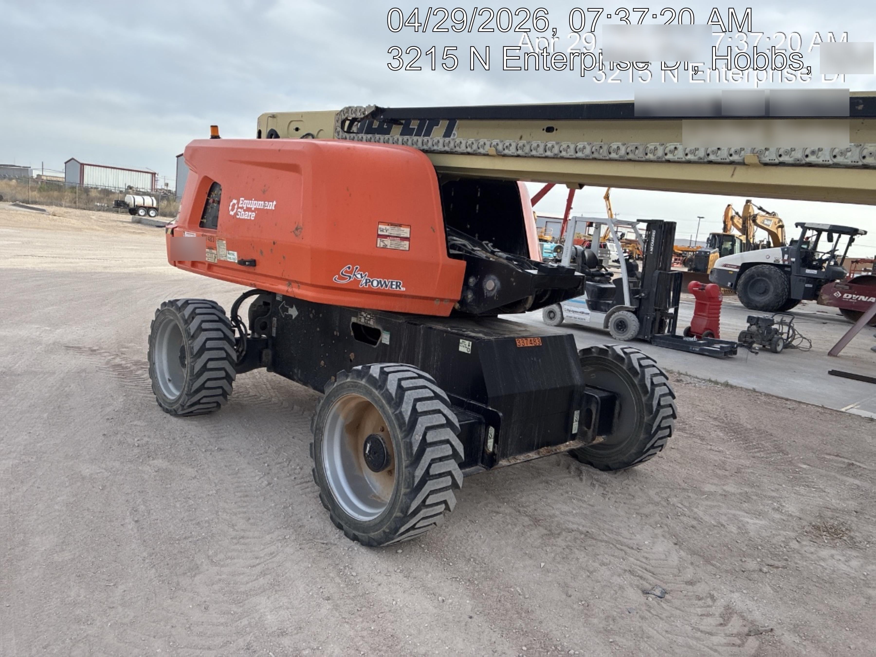 2023 JLG 660SJ