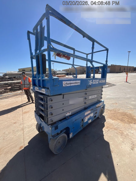 2018 Genie GS-3232 Genie GS3232 Lift w/Folding Rails and Swing Gate
