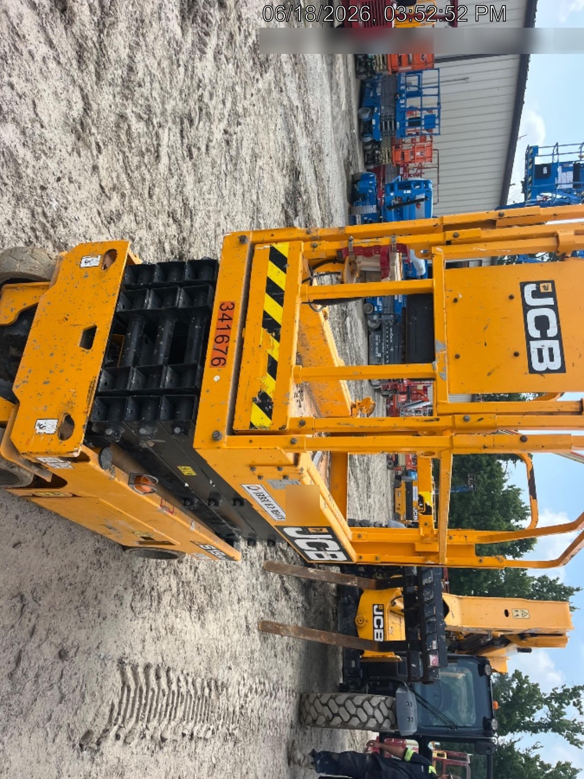 2023 JCB S1930E